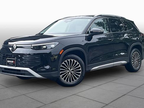 Used 2025 Volkswagen Tiguan S w/ 18" Wheel Package FWD image 1