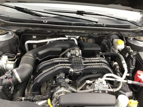 Used 2024 Subaru Legacy Limited image 5