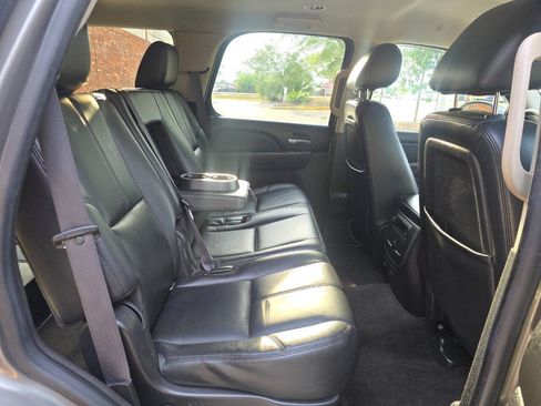 Used 2012 Chevrolet Tahoe LT w/ Luxury Package AWD/4WD image 12