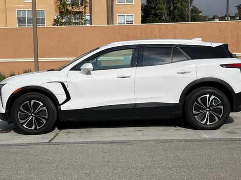 Used 2024 Chevrolet Blazer EV LT image 7