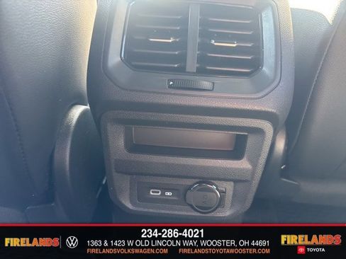 New 2024 Volkswagen Tiguan SE R-Line image 24