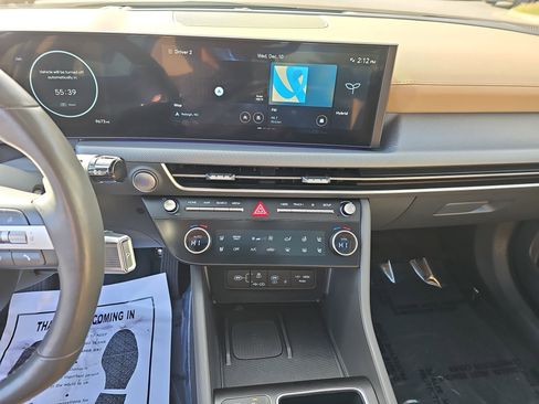 Used 2025 Hyundai Sonata Limited image 21