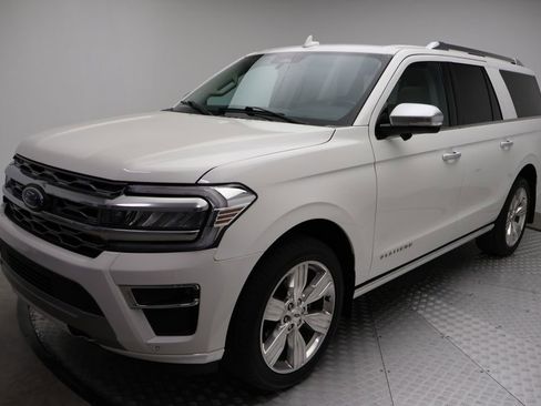 Used 2023 Ford Expedition Max Platinum image 2