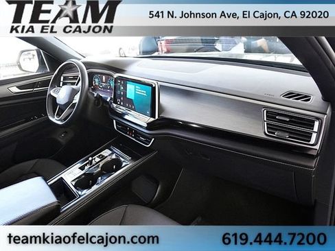 Used 2024 Volkswagen Atlas Cross Sport SE FWD image 10