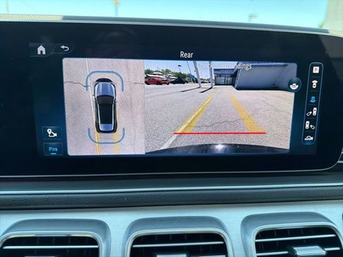 Used 2024 Mercedes-Benz GLE 450e 4MATIC image 25