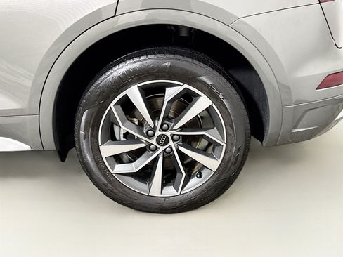 Used 2023 Audi Q5 2.0T Premium w/ Convenience Package AWD/4WD image 28