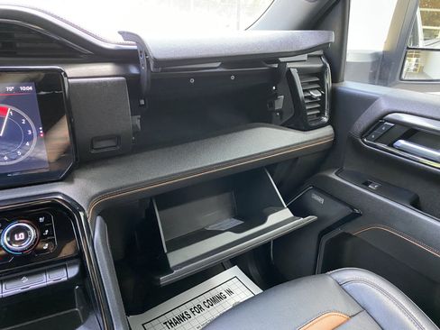 Used 2024 GMC Sierra 2500 AT4 w/ Technology Package AWD/4WD image 33