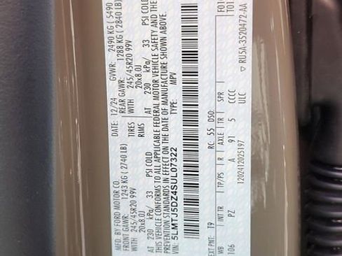 New 2025 Lincoln Corsair Grand Touring w/ Jet Appearance Package image 25