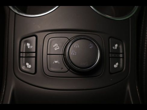 Used 2023 GMC Terrain SLE w/ Driver Convenience Package image 27