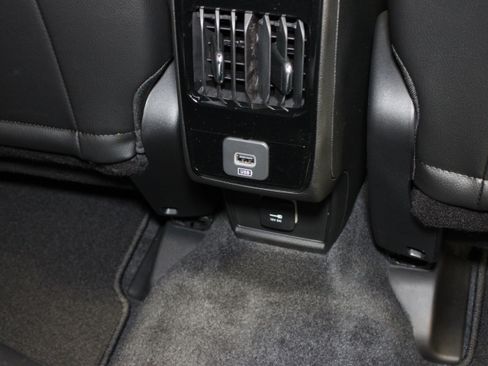New 2026 Jeep Compass Latitude AWD/4WD image 15
