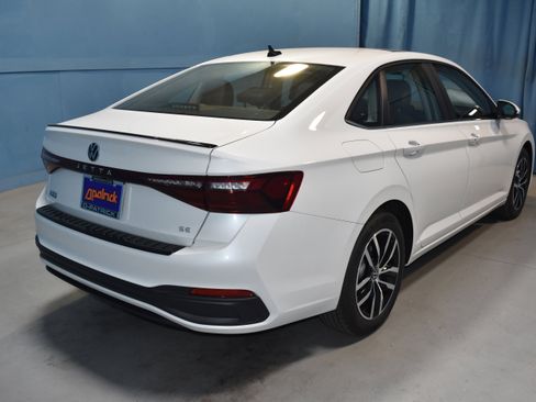 New 2026 Volkswagen Jetta SE image 21