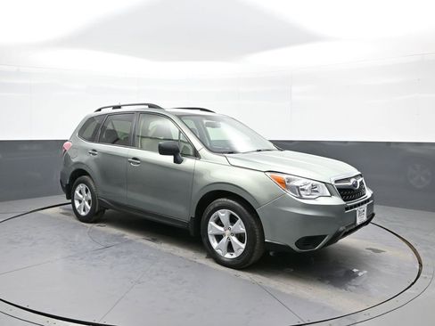 Used 2015 Subaru Forester 2.5i Premium w/ All-Weather Package image 4