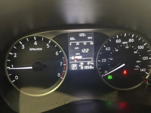 Used 2020 Nissan Kicks S FWD image 12