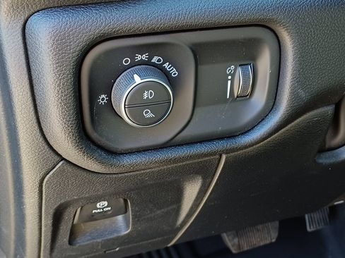 Used 2023 RAM 1500 Big Horn AWD/4WD image 14