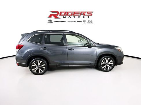 Used 2021 Subaru Forester Limited image 8