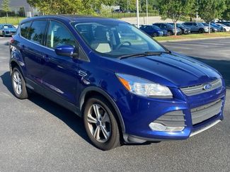 Used 2016 Ford Escape SE FWD video 1