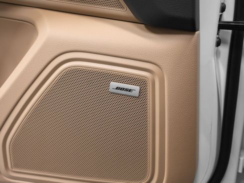 Certified 2024 Porsche Macan S AWD/4WD image 35
