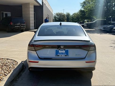 Used 2023 Honda Accord Sport image 4