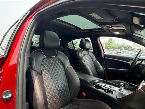Used 2021 Genesis G70 3.3T w/ Sport Package RWD image 21
