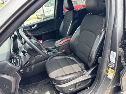 Used 2024 Ford Escape ST-Line w/ Tech Pack #1 FWD image 7