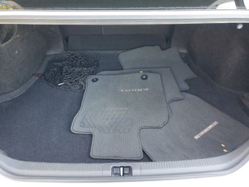 Used 2023 Toyota Camry SE image 9