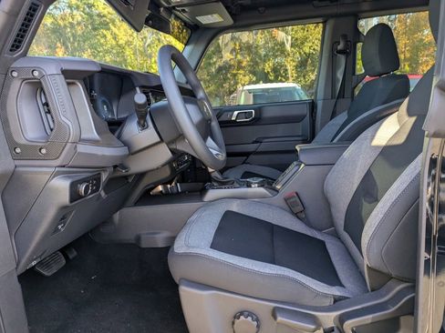 New 2025 Ford Bronco 4-Door image 13