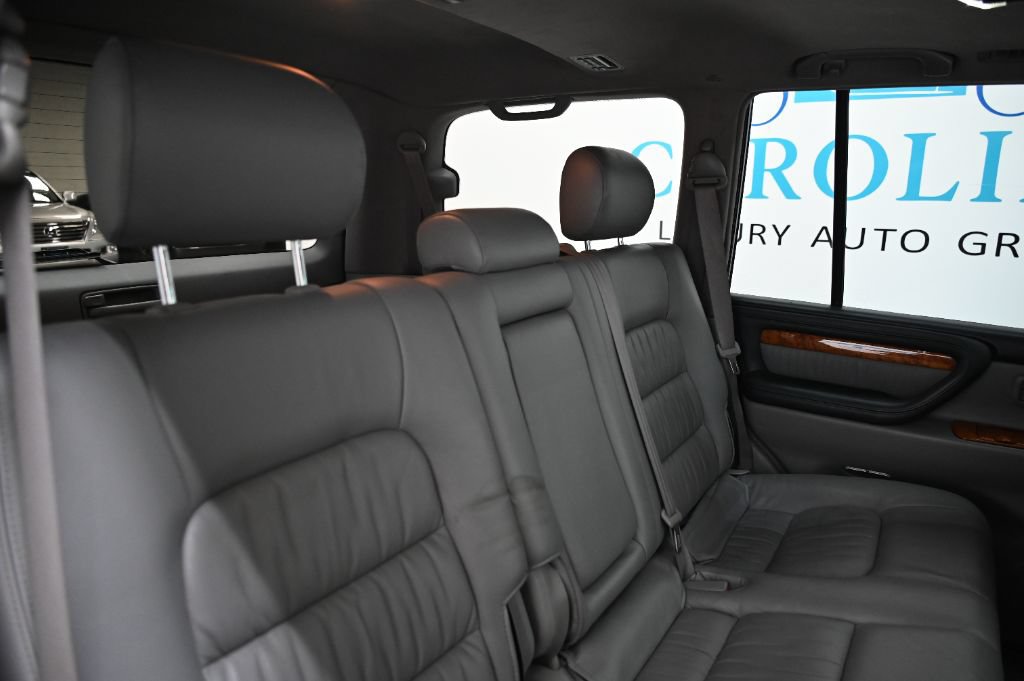 Used 2004 Lexus LX 470 4WD w/ Preferred Accessory Pkg image 42