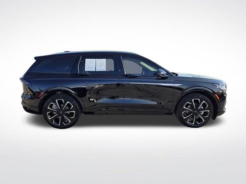 Used 2026 Lincoln Nautilus Reserve AWD/4WD image 2