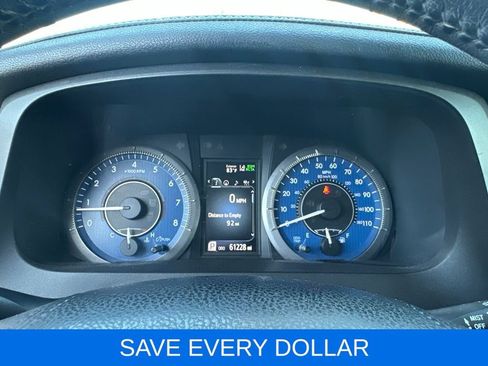 Used 2019 Toyota Sienna XLE w/ XLE Navigation Package FWD image 13
