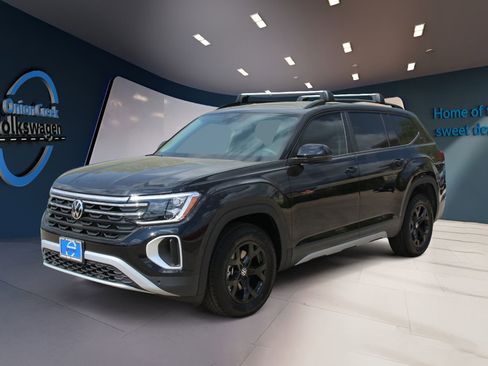 New 2026 Volkswagen Atlas Peak Edition AWD/4WD image 8