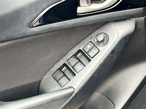 Used 2016 MAZDA MAZDA3 i Sport w/ Preferred Equipment Package image 17