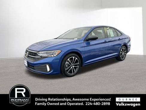Used 2023 Volkswagen Jetta Sport image 1