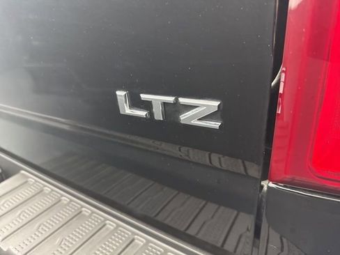 Used 2024 Chevrolet Silverado 3500 LTZ w/ LTZ Convenience Package image 47