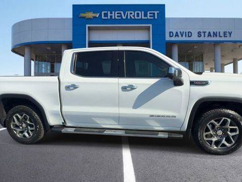 Used 2025 GMC Sierra 1500 SLT w/ SLT Premium Plus Package AWD/4WD image 9