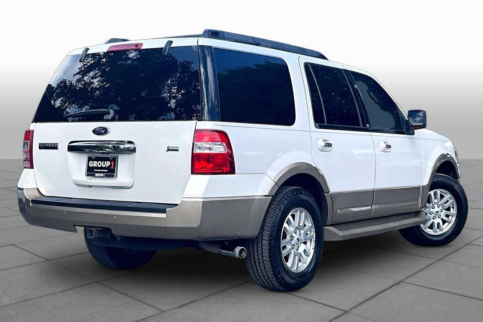 Used 2014 Ford Expedition XLT w/ Equipment Group 202A RWD image 13