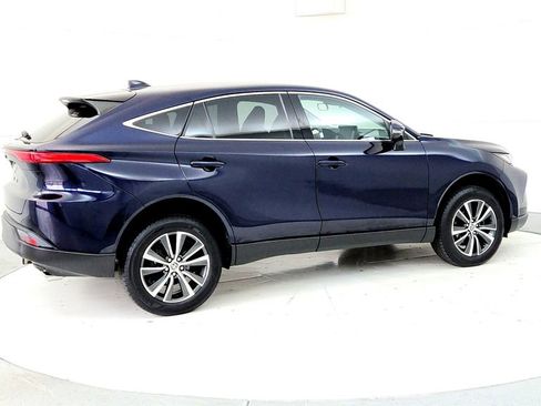 Certified 2023 Toyota Venza LE AWD/4WD image 6