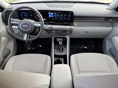 Used 2024 Hyundai Kona SEL AWD/4WD image 9
