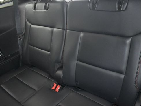 Used 2025 Ford Explorer ST-Line w/ ST-Line Street Pack AWD/4WD image 36