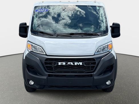 Used 2025 RAM ProMaster 2500 w/ Convenience Group FWD image 10