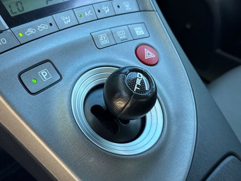 Used 2013 Toyota Prius Four image 16