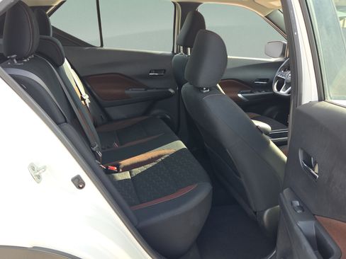 Used 2024 Nissan Kicks SR FWD image 14