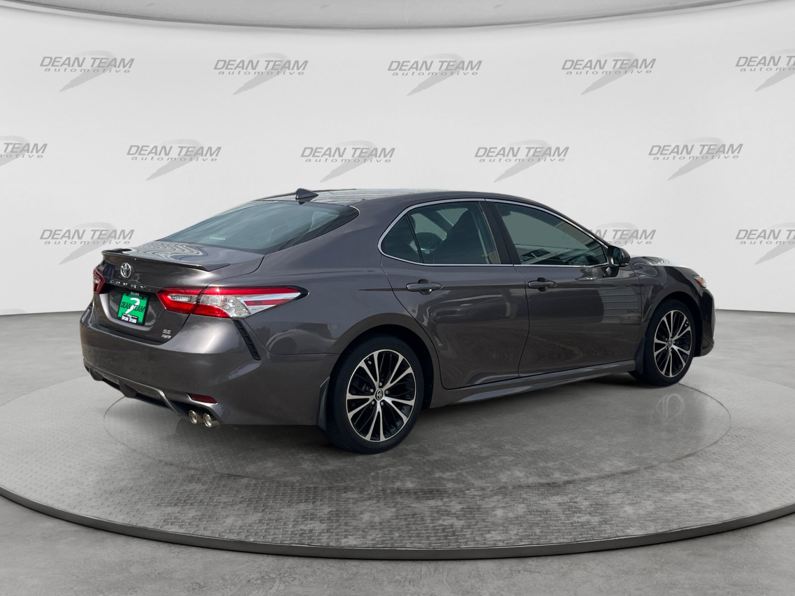 Used 2020 Toyota Camry SE w/ Cold Weather Package AWD/4WD image 8