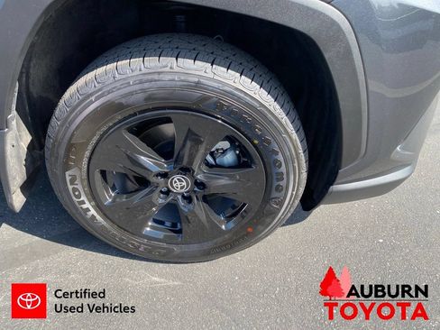 Certified 2025 Toyota RAV4 LE AWD/4WD image 9