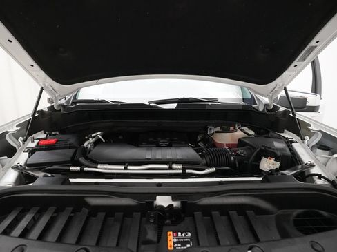 Used 2024 Chevrolet Silverado 1500 LT AWD/4WD image 3