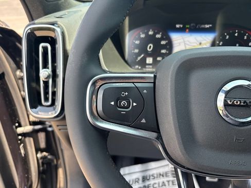 Used 2022 Volvo XC40 T5 R-Design w/ Advanced Package AWD/4WD image 20