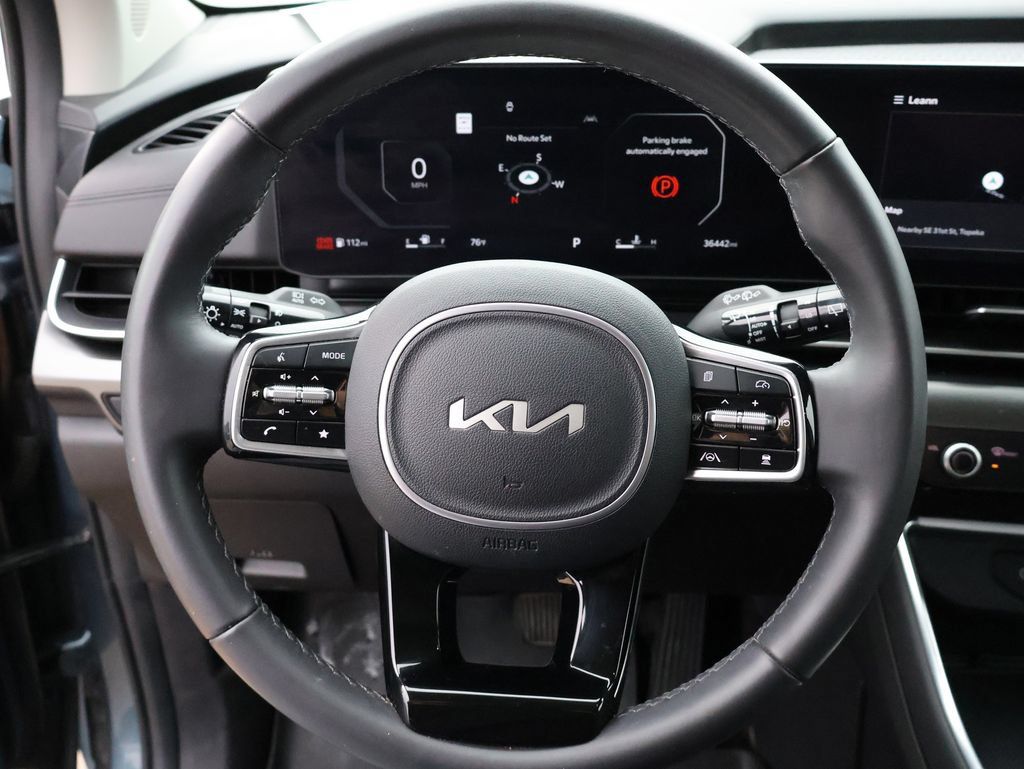 Used 2025 Kia Carnival SX FWD image 28