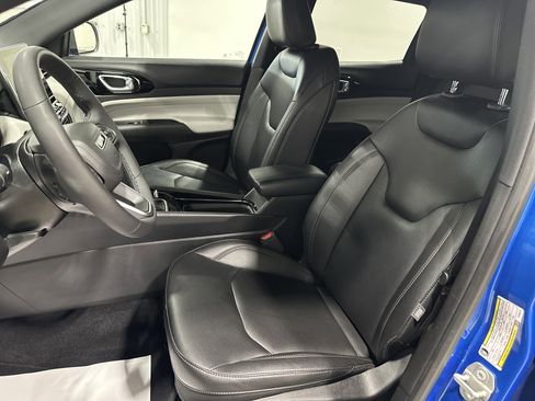 Used 2024 Jeep Compass Limited AWD/4WD image 19