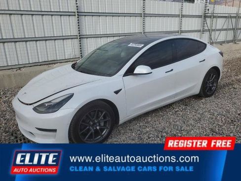 Used 2021 Tesla Model 3 Standard Range Plus RWD image 2