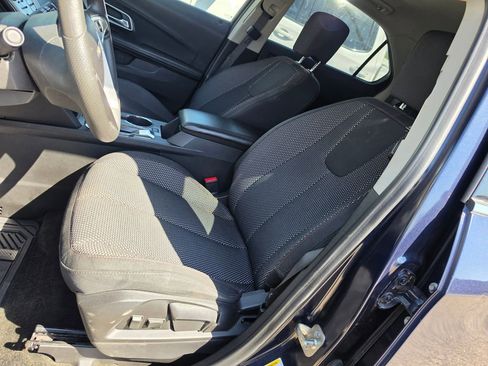 Used 2017 Chevrolet Equinox LT FWD image 6