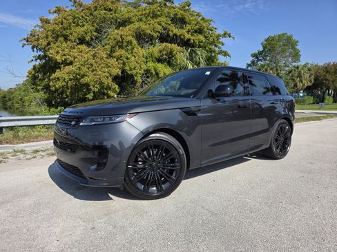 New 2026 Land Rover Range Rover Sport Dynamic SE AWD/4WD image 1
